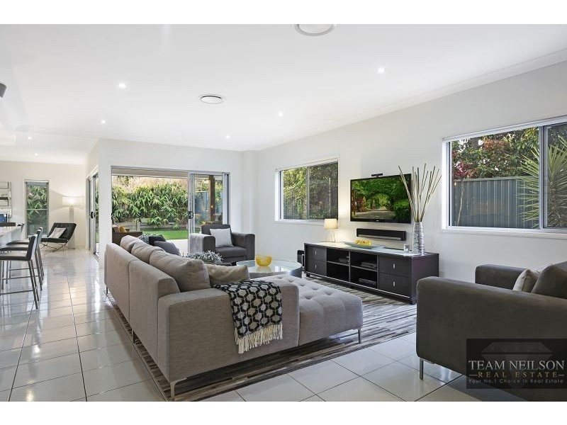12 Thistle Street, Ormiston QLD 4160