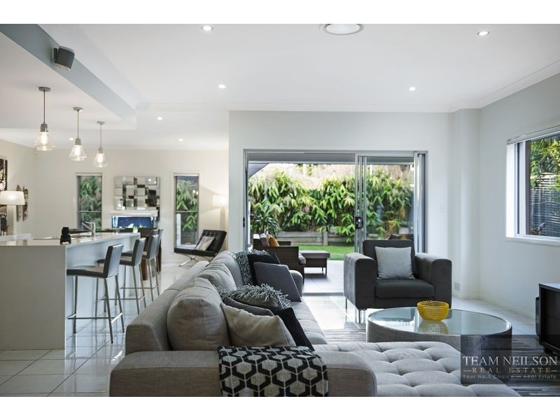 12 Thistle Street, Ormiston QLD 4160