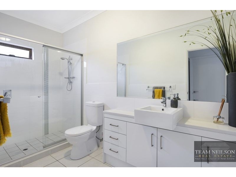 12 Thistle Street, Ormiston QLD 4160
