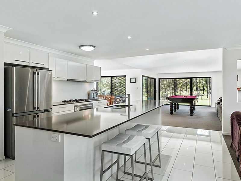 146 Orchard Road, Redland Bay QLD 4165