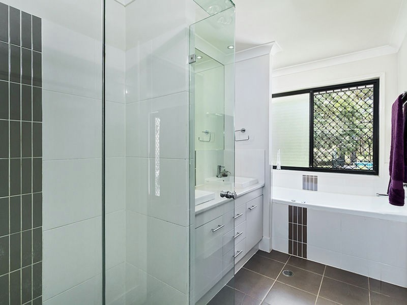 146 Orchard Road, Redland Bay QLD 4165