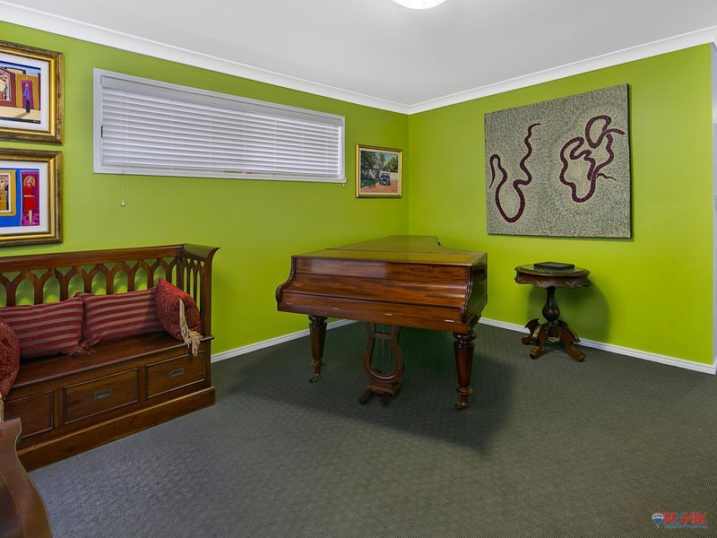 30A Pentecost Place, Redland Bay QLD 4165