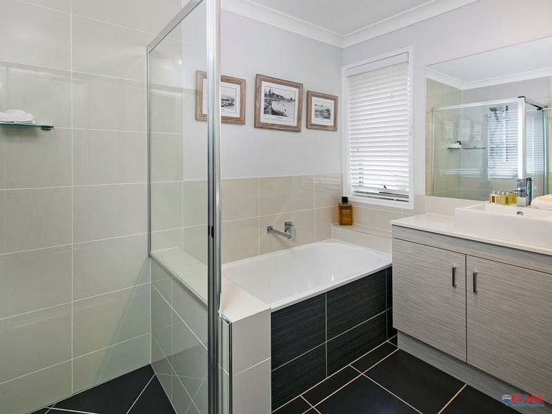 30A Pentecost Place, Redland Bay QLD 4165