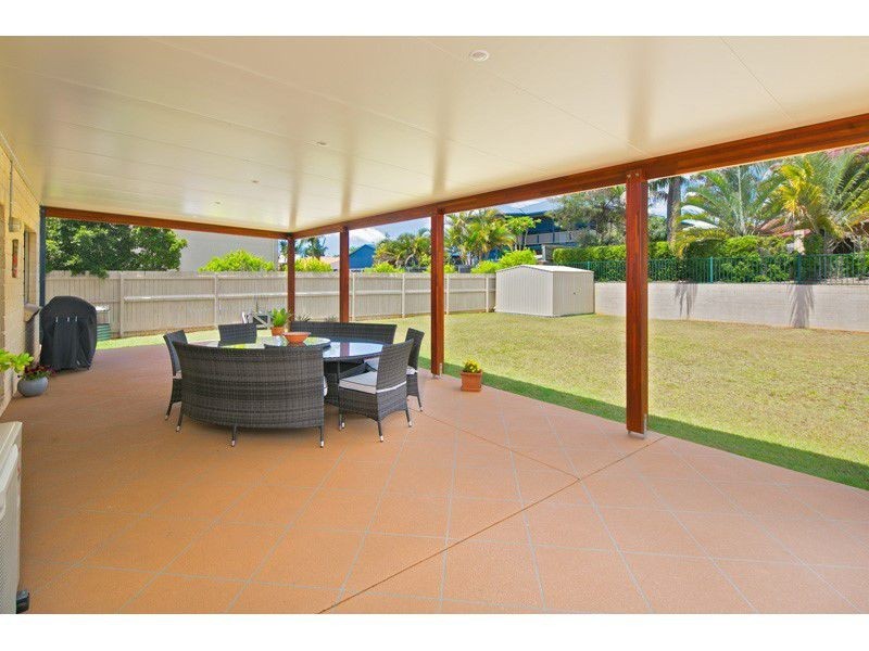 10 ST CLAIR CT, Redland Bay QLD 4165