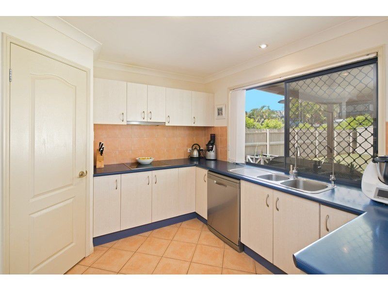 10 ST CLAIR CT, Redland Bay QLD 4165