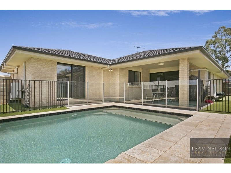 37 Cypress Street, Redland Bay QLD 4165