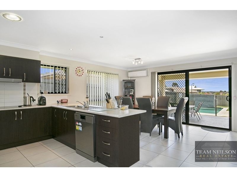 37 Cypress Street, Redland Bay QLD 4165