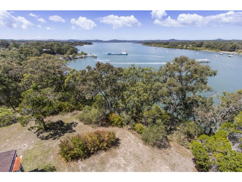 3 Cliff Terrace, Macleay Island QLD 4184