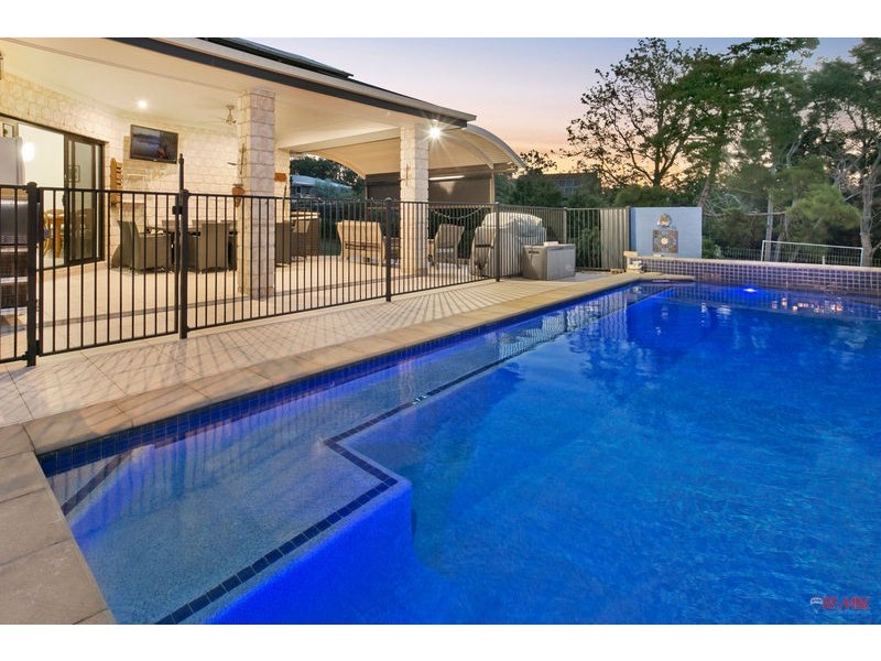 25 Clive Road, Birkdale QLD 4159