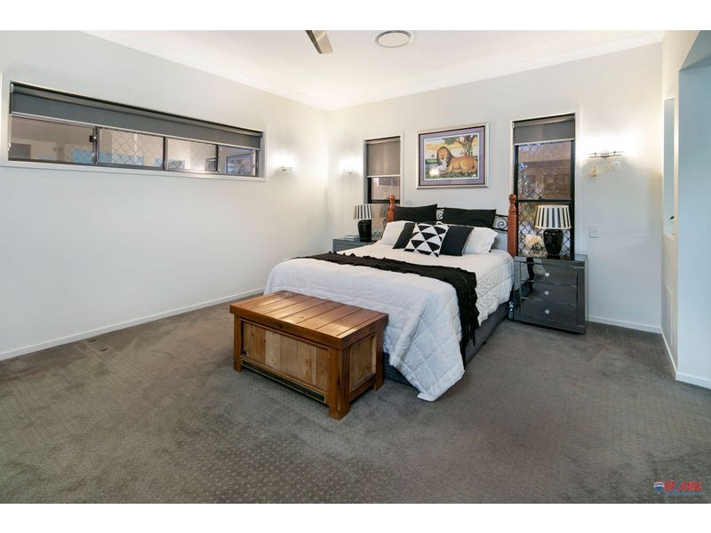 25 Clive Road, Birkdale QLD 4159