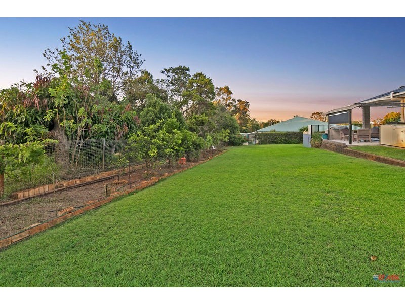 25 Clive Road, Birkdale QLD 4159