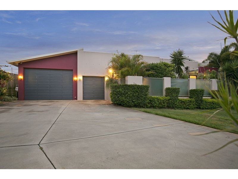 38 Attenborough Circuit, Redland Bay QLD 4165