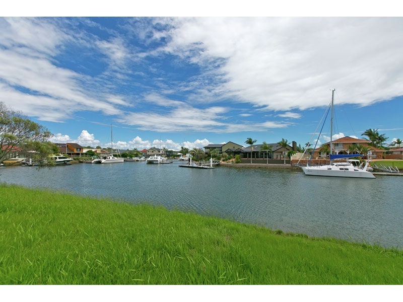 83 – 85 Dorsal dr., Birkdale QLD 4159