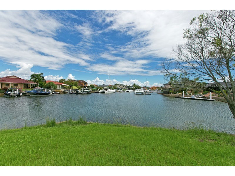 83 – 85 Dorsal dr., Birkdale QLD 4159