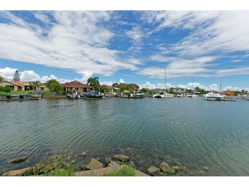 83 – 85 Dorsal dr., Birkdale QLD 4159