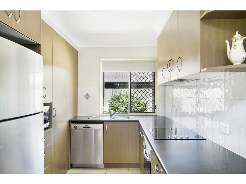 2/7 Wattle Street, Victoria Point QLD 4165