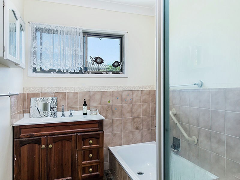 31 Bates Drive, Birkdale QLD 4159