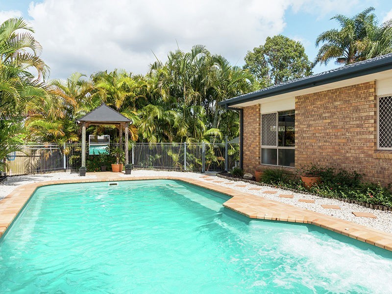 27 Queens Court Rd, Alexandra Hills QLD 4161