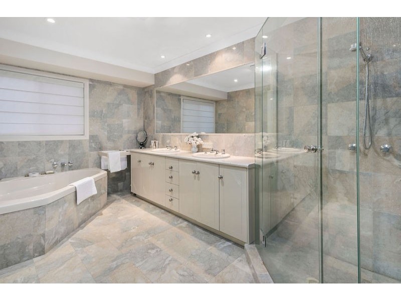 47 Plymouth Court, Raby Bay QLD 4163