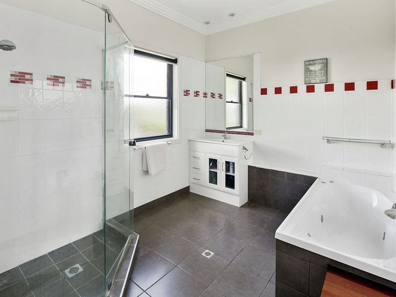 3 Keirnan Street, Redland Bay QLD 4165