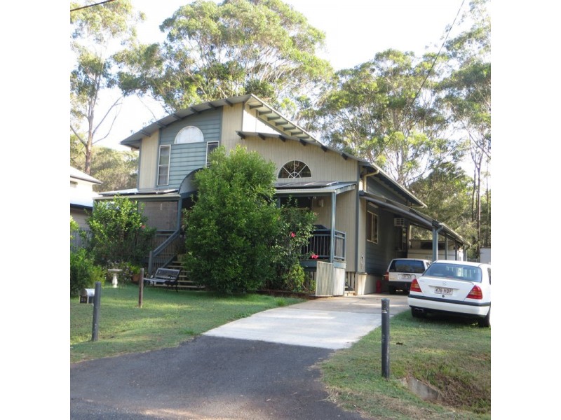 28 Kurrajong Rd, Russell Island QLD 4184