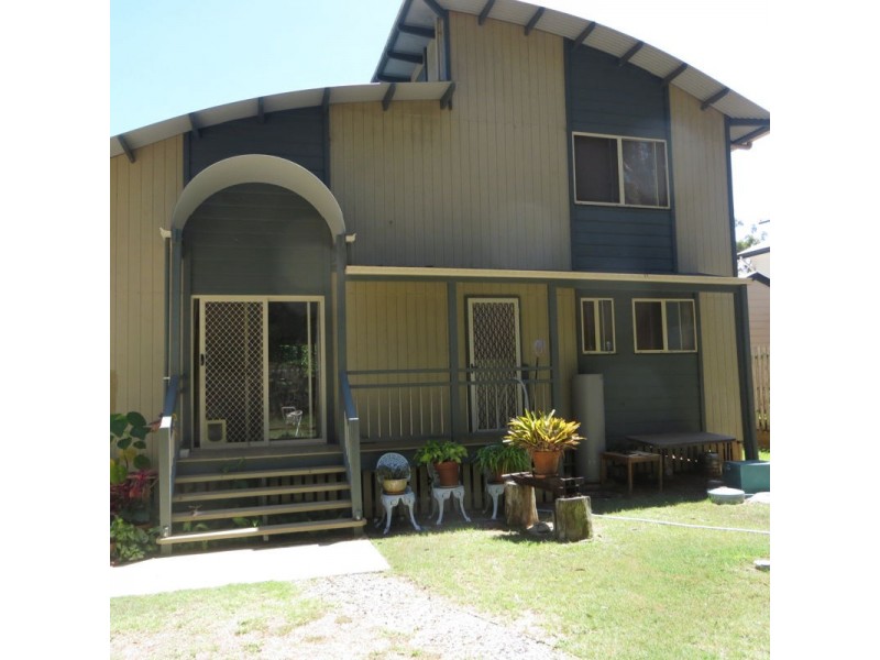 28 Kurrajong Rd, Russell Island QLD 4184