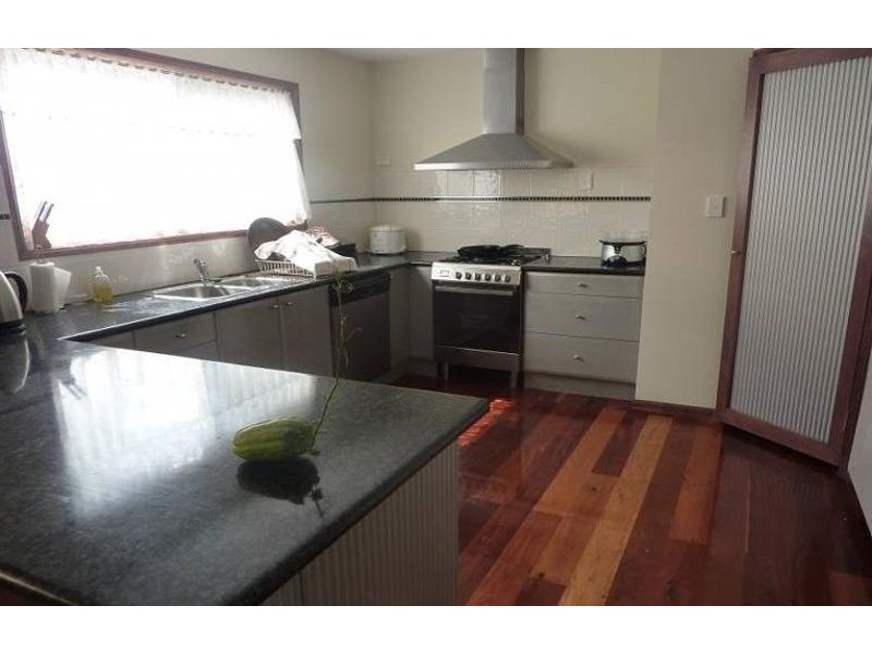 28 Kurrajong Rd, Russell Island QLD 4184