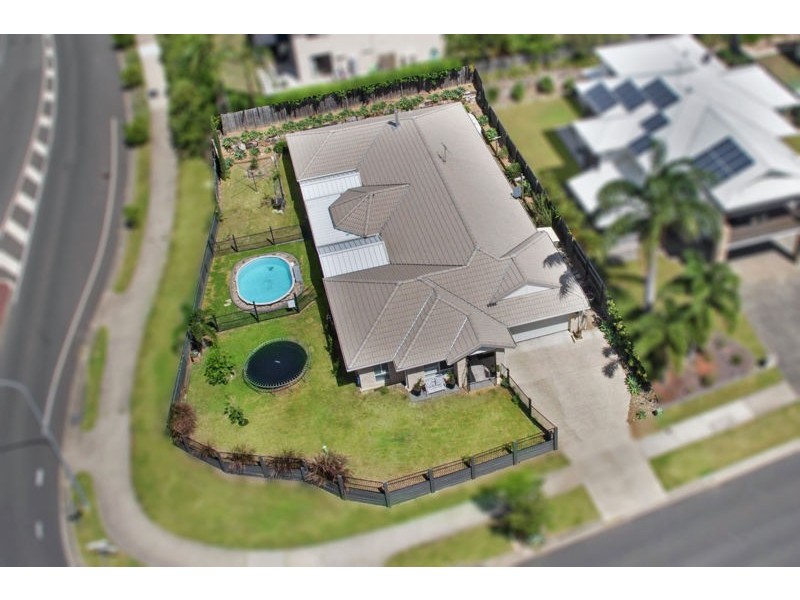 2 Valencia Springs Drive, Redland Bay QLD 4165