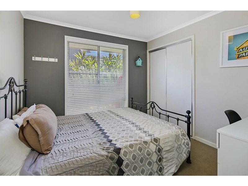 2 Valencia Springs Drive, Redland Bay QLD 4165