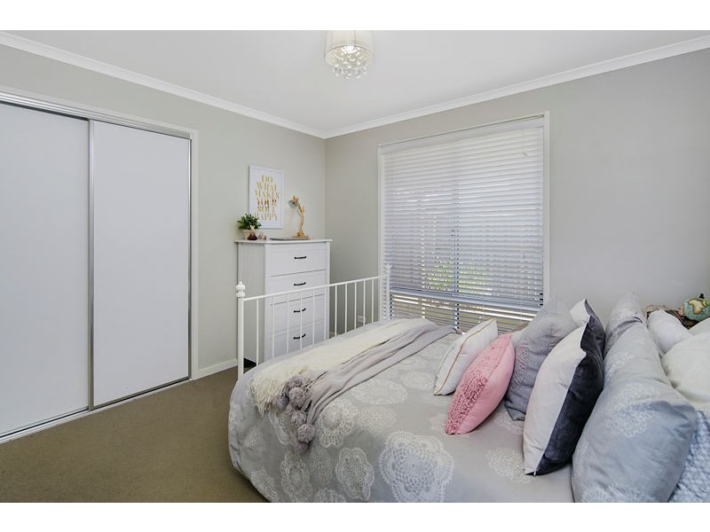 2 Valencia Springs Drive, Redland Bay QLD 4165