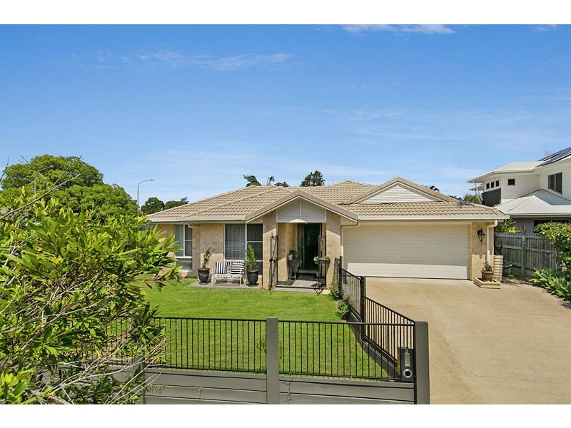 2 Valencia Springs Drive, Redland Bay QLD 4165