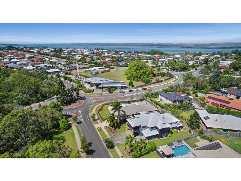 2 Valencia Springs Drive, Redland Bay QLD 4165