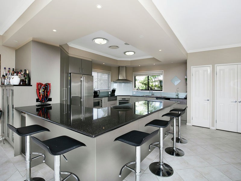 2 Baylink Drive, Redland Bay QLD 4165