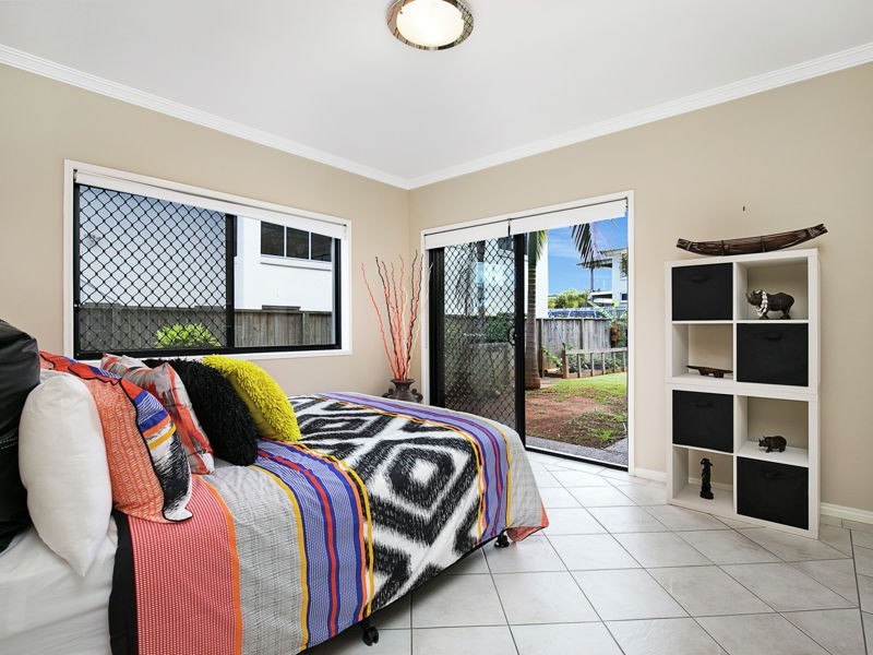 2 Baylink Drive, Redland Bay QLD 4165