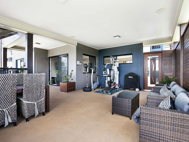 2 Baylink Drive, Redland Bay QLD 4165