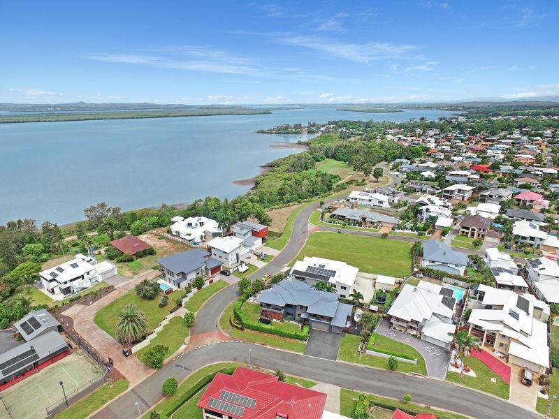 2 Baylink Drive, Redland Bay QLD 4165