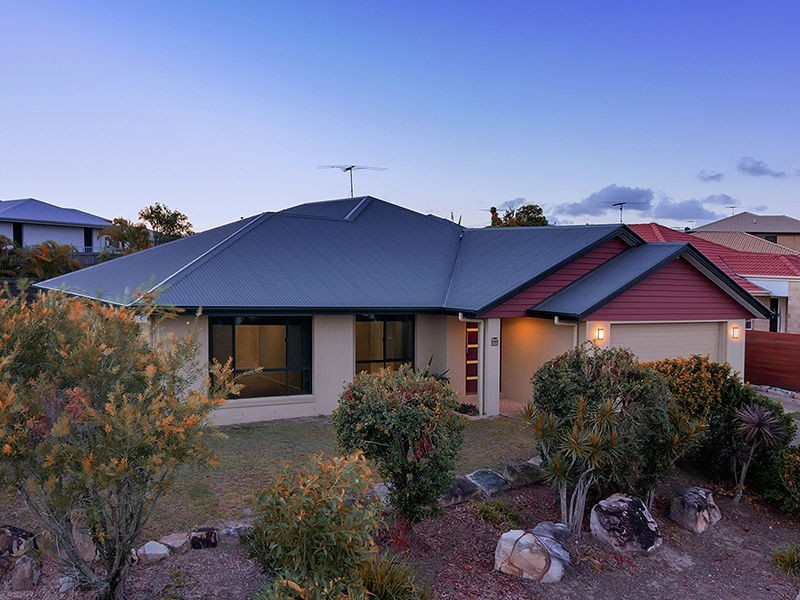 27 Ebony Cres, Redland Bay QLD 4165