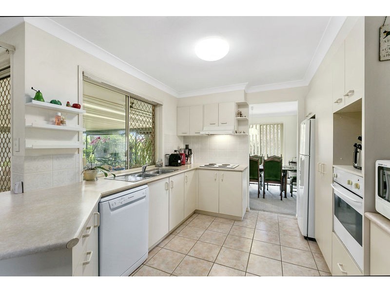 38 School Road, Victoria Point QLD 4165