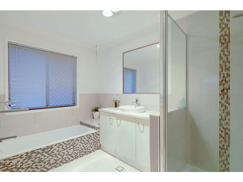 5 Osmond Court, Alexandra Hills QLD 4161