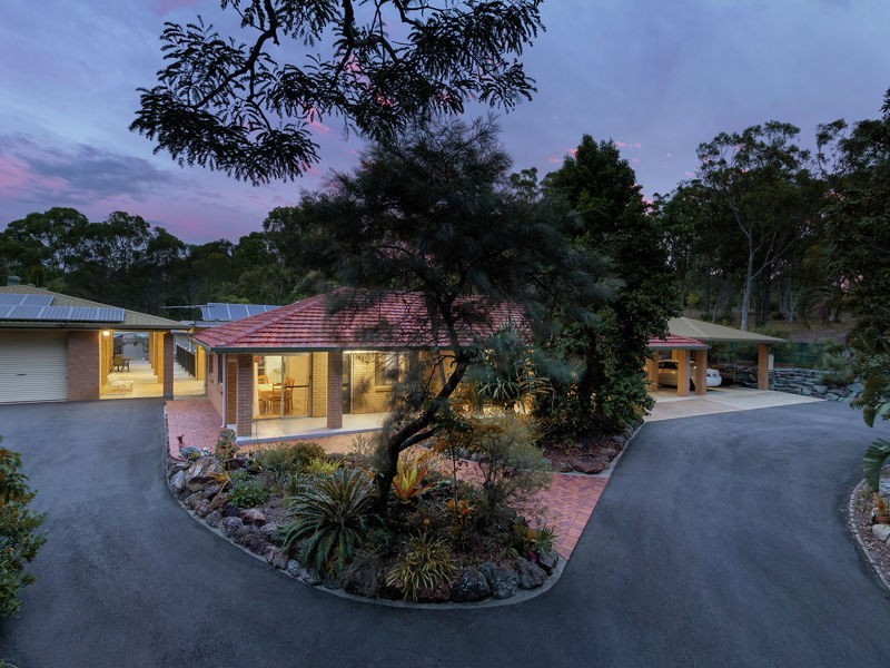 28 Henderson Road, Sheldon QLD 4157