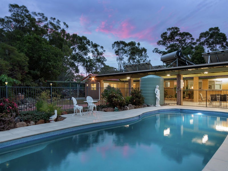 28 Henderson Road, Sheldon QLD 4157