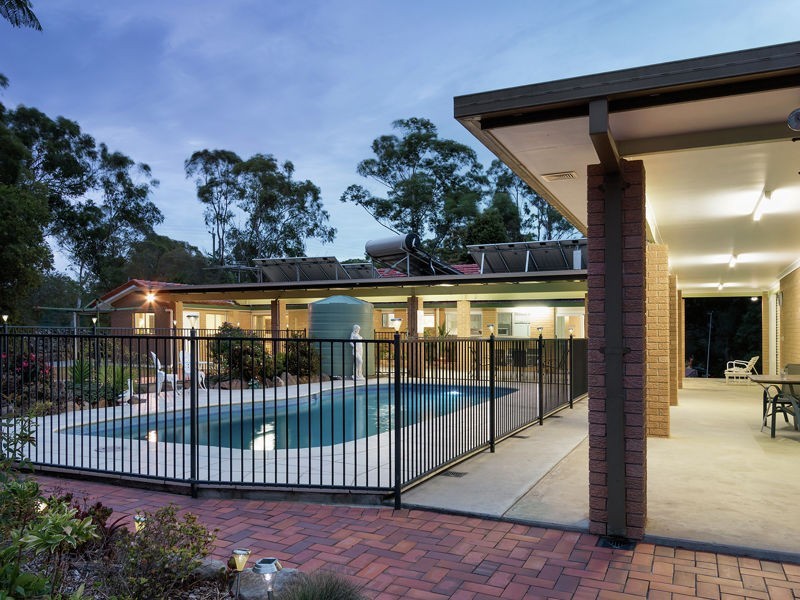 28 Henderson Road, Sheldon QLD 4157