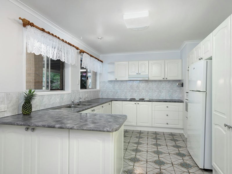 28 Henderson Road, Sheldon QLD 4157