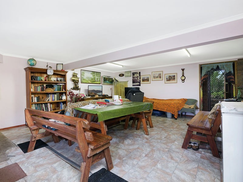 8A HOLLY ROAD, Victoria Point QLD 4165