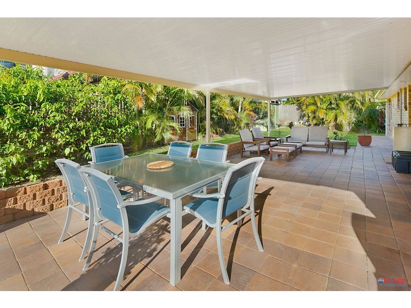 1 Morden Street, Birkdale QLD 4159