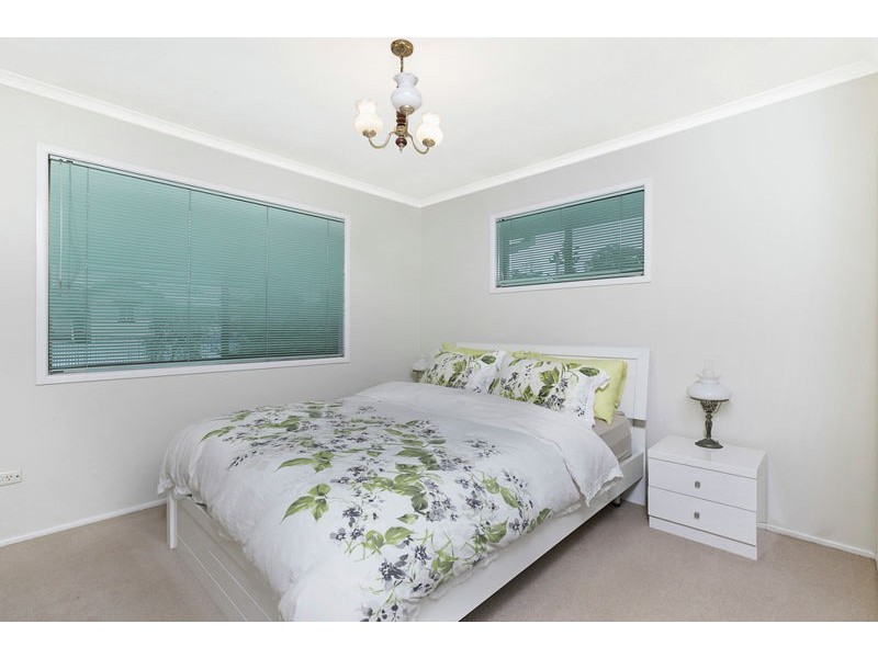 13 Station Street, Wellington Point QLD 4160