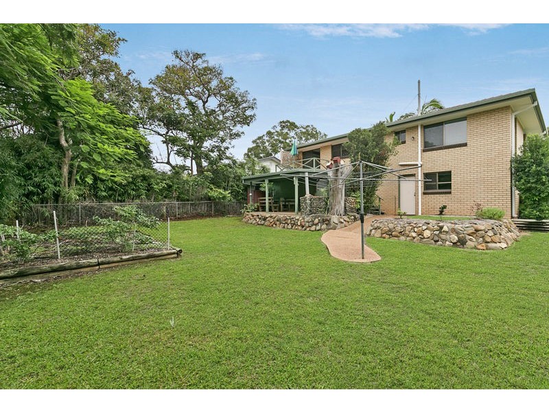 13 Station Street, Wellington Point QLD 4160