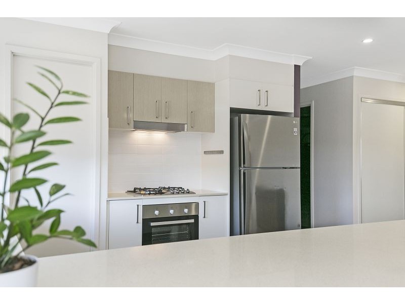 52 Capella Drive, Redland Bay QLD 4165