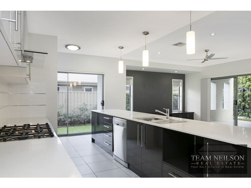 7B Bream Place, Redland Bay QLD 4165