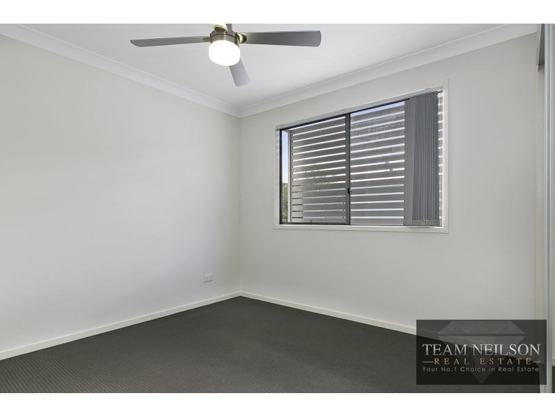 7B Bream Place, Redland Bay QLD 4165